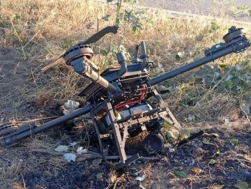 Один из тяжёлых дронов, которые минировали минувшей ночью дороги в районе Энергодара