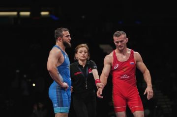 Спортсмен Запорожской области Азамат Хадзарагов завоевал серебро на Чемпионате России по вольной борьбе