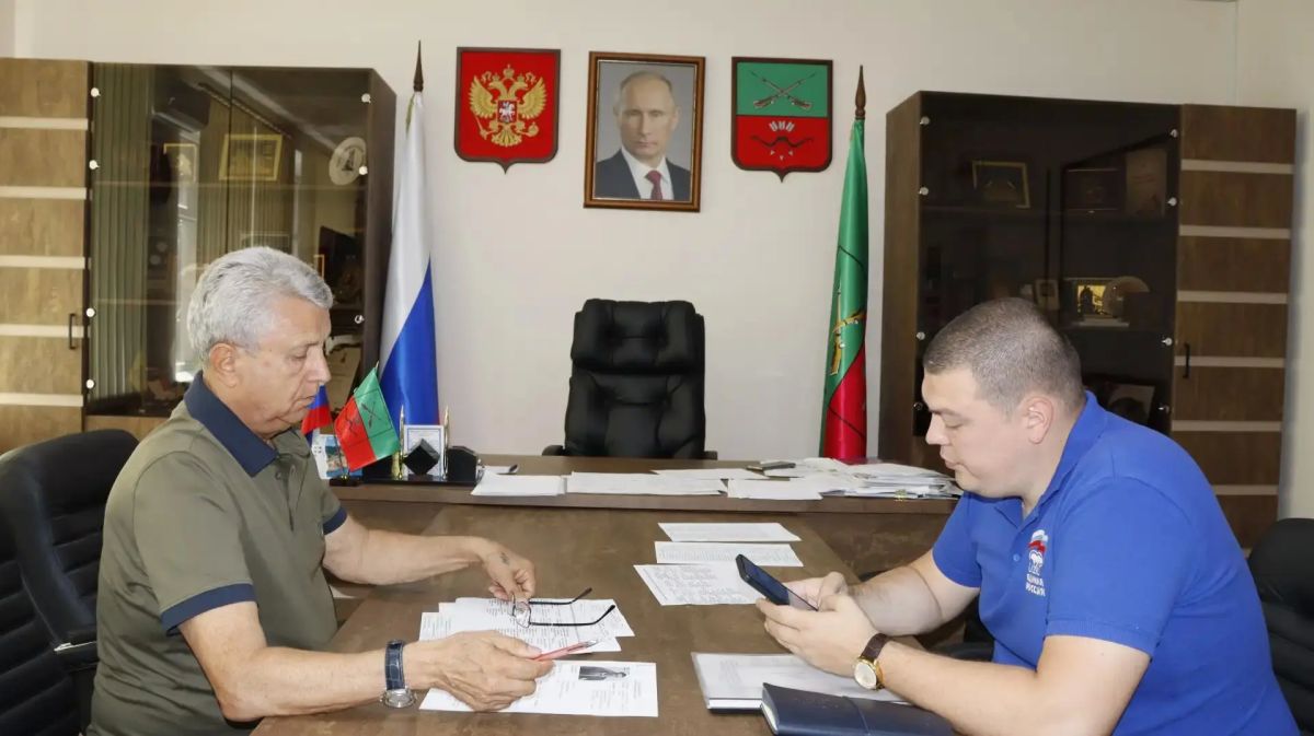 Виктор Емельяненко: Провел рабочую встречу с Егором Корякиным, заместителем секретаря Регионального отделения Партии и руководителем Регионального исполнительного комитета Запорожского регионального отделения «Единой России»