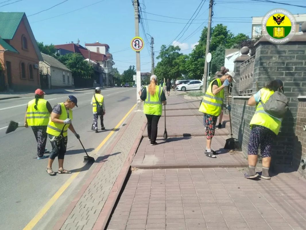 В Мелитополе продолжаются работы по благоустройству общественных территорий