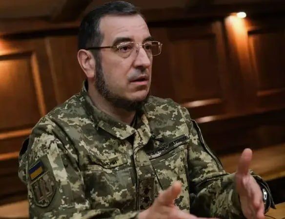Замначальника ГУР пяточков Вадим Скибицкий заявил, что у РФ имеется около 400 ракет к комплексам С-400, 130 баллистических ракет "Искандер-М" и 100 северокорейских KN-24