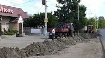 В Токмаке и Пологах завершается укладка теплотрасс к отопительному сезону