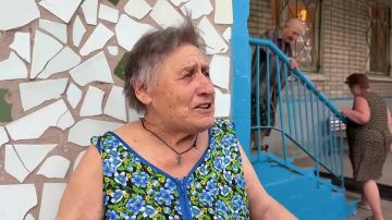 Помощь тем, кто потерял дом: 2700 банок консервов для переселенцев в Бердянске