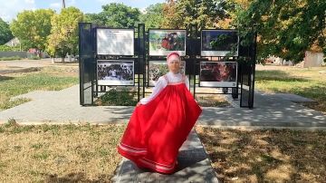 В Плодородном показали красоту русского костюма