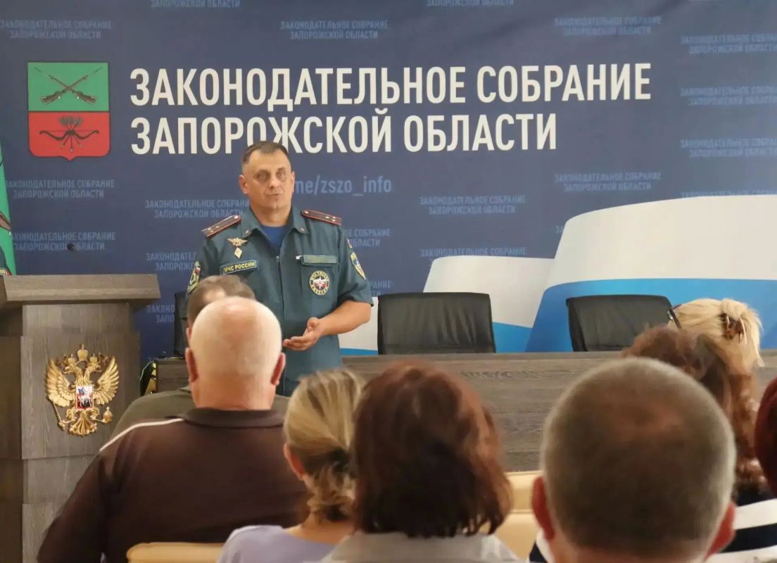 Виктор Емельяненко: В стенах регионального парламента представители Главного управления МЧС России по Запорожской области провели для сотрудников Заксобрания подробный инструктаж по пожарной безопасности