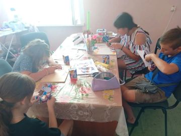В Старопетровском ДК состоялся мастер-класс ко Дню Государственного флага РФ