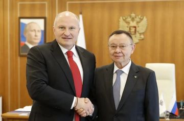 В Минстрое России состоялась встреча Министра строительства и ЖКХ РФ Ирека Файзуллина и Министра Российской Федерации по делам гражданской обороны, чрезвычайным ситуациям и ликвидации последствий стихийных бедствий...