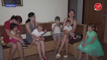 Большой гуманитарный груз от Фонда защиты детей, возглавляемого Марией Львовой-Беловой, доставили в Комплексный центр социального обслуживания населения Бердянска
