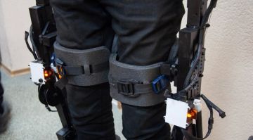 В России разработан экзоскелет, предугадывающий движения пациента