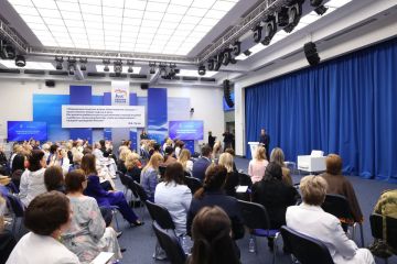 Дмитрий Медведев поддержал инициативу Запорожской области по расширению психологической помощи детям