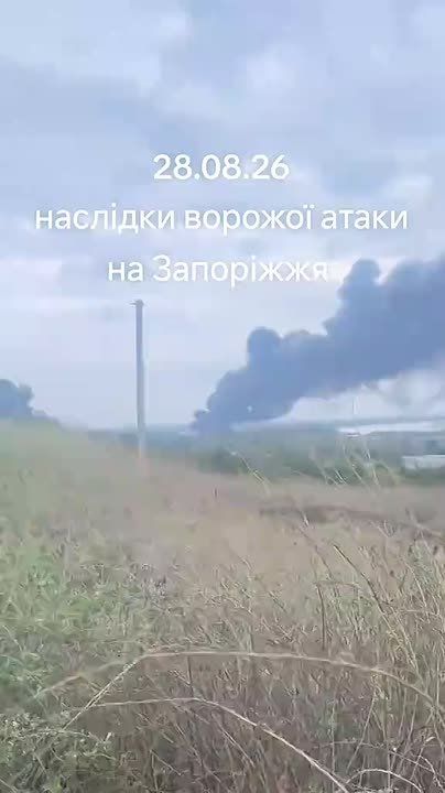 Чингис Дамбиев: Догорающий после ударов "Гераней" ТЦ "Эпицентр" в Запорожье