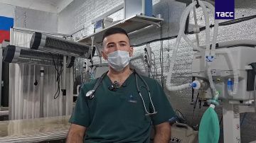 Беспилотники ВСУ атакуют медтранспорт на эвакуационных маршрутах, об этом ТАСС сказал анестезиолог-реаниматолог Лукас, работающий в одной из прифронтовых медсанчастей на Запорожье