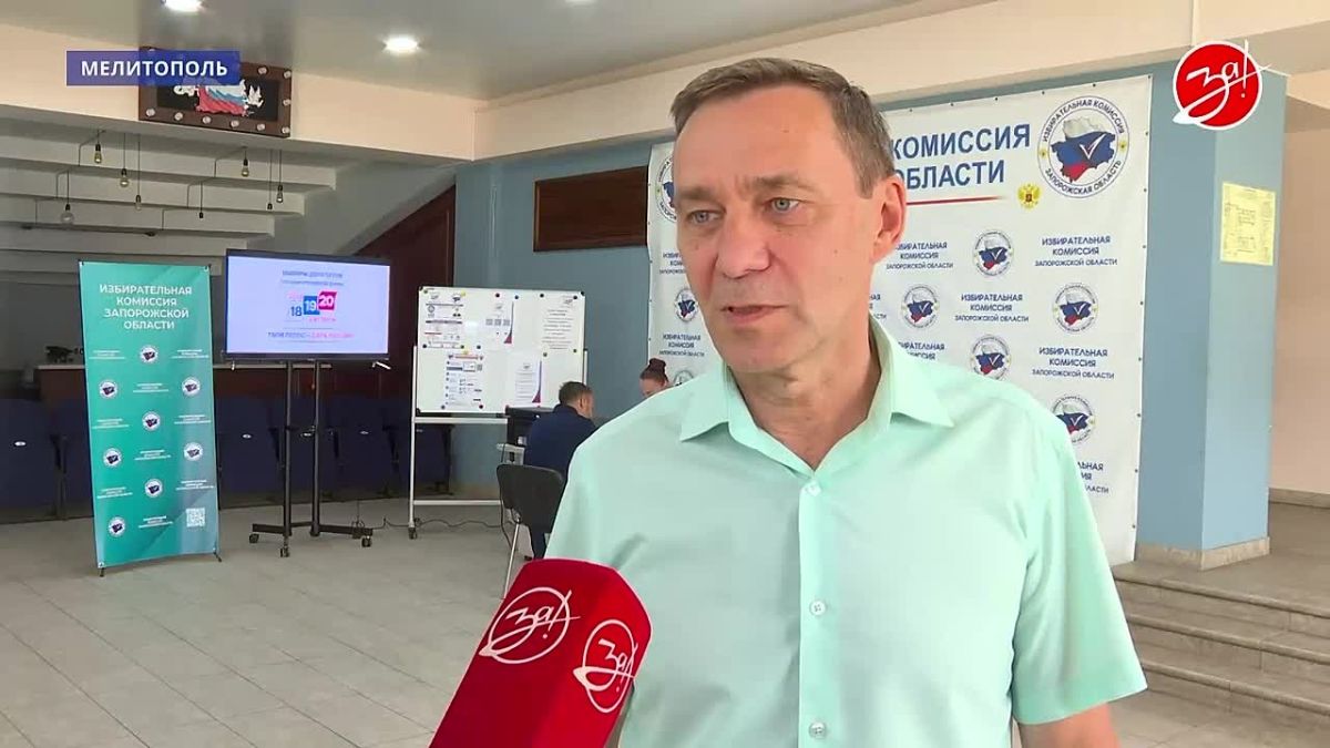 Механизм «Мобильный избиратель» позволяет гражданину голосовать не по месту постоянной регистрации, а там, где он реально окажется в дни выборов