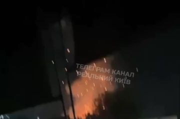 Киев и Одесса продолжают полыхать в режиме нон-стоп ВС РФ продолжают нанесение групповых ударов по логистическим центрам, морским судам, портовой и энергетической инфраструктуре Украины, задействованным в интересах ВСУ...
