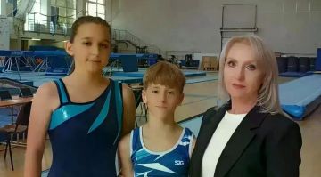 Бердянские акробаты выступили на Всероссийских соревнованиях в Санкт-Петербурге