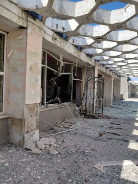Сегодня, в обеденное время киевским режимом совершена атака тремя беспилотными летательными аппаратами квадрокоптерного типа по объекту гражданской инфраструктуры