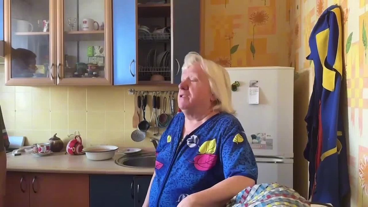 Молодежь помогает пенсионерам и инвалидам