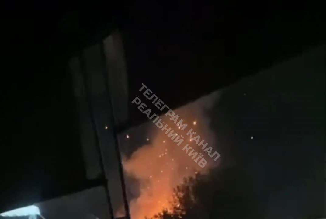 4 сентября 2026 года.. • 00:15 Южный Одесской области - взрыв. Герань-4