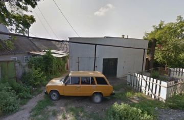 В Запорожье прилёт по большому гаражу на железнодорожном переезде в районе рынка Анголенко