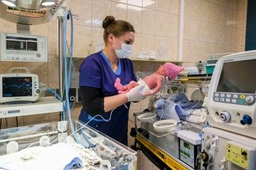 В Запорожской области за день родились два мальчика и три девочки
