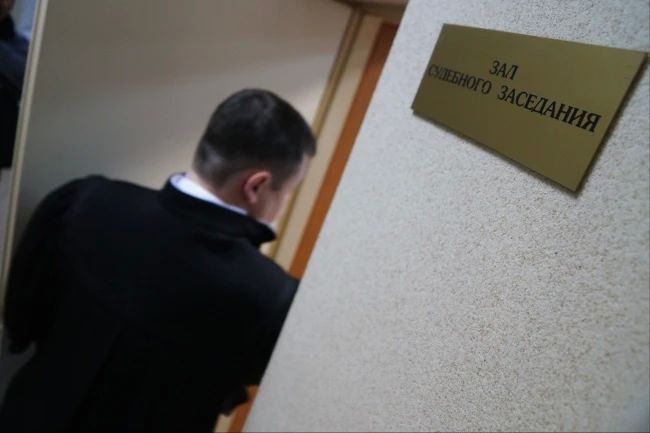 В Запорожской области будут судить двоих сожителей, которые в качестве курьеров забирали деньги у обманутых граждан, сообщили в региональной прокуратуре