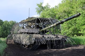 Омсктрансмаш показал Т-80 в новом обвесе