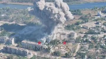 Два майора: Запорожский фронт. В Орехове российская авиация наносит удары ФАБ-1500 по позициям противника, поражая укрытия и живую силу ВСУ