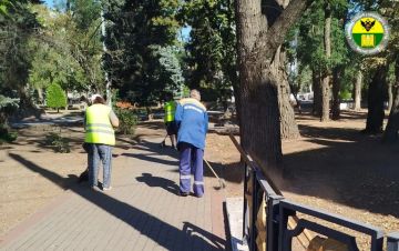 В Мелитополе ежедневно поддерживают чистоту и порядок