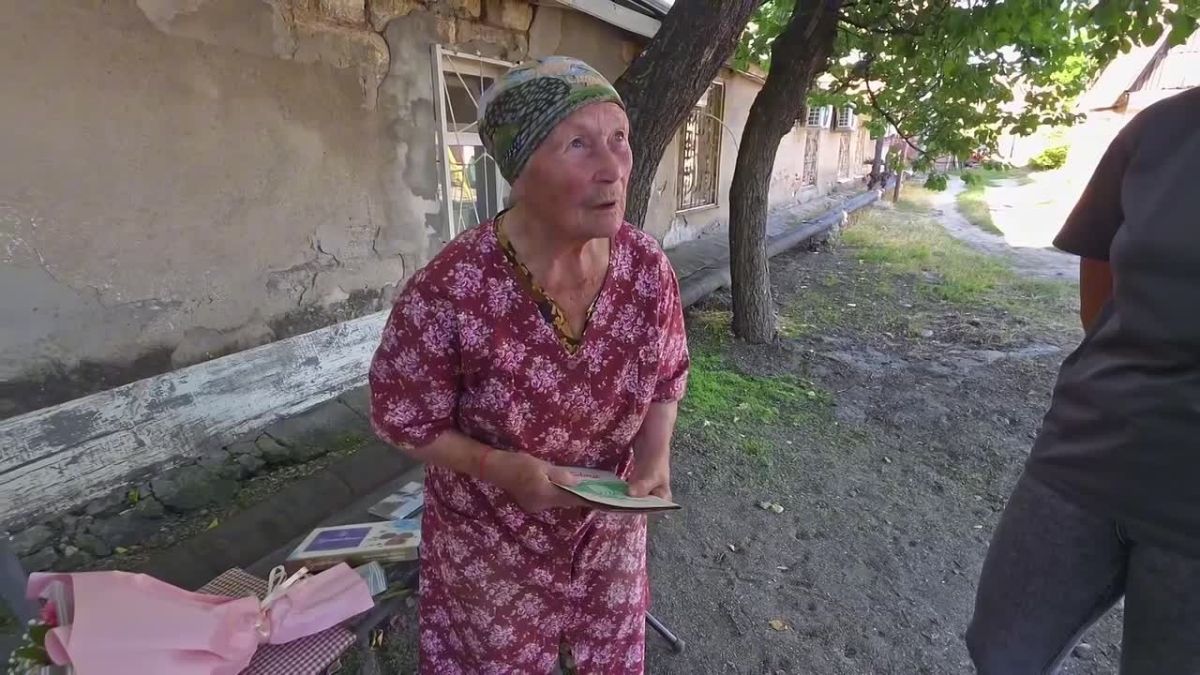 93 года стойкости: Людмила Сакевич из Бердянска отметила день рождения