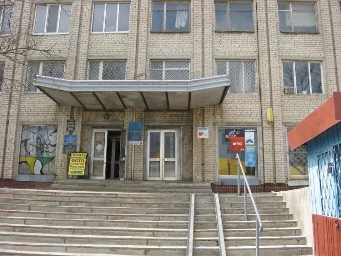 Муниципальное казенное учреждение "Центр вспомогательной деятельности" уведомляет о начале приема заявок на право участия в аукционе по аренде нежилых помещений, расположенных в здании Дома быта по адресу: пгт