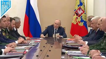 Президент России Владимир Путин провёл заседание военно-промышленной комиссии
