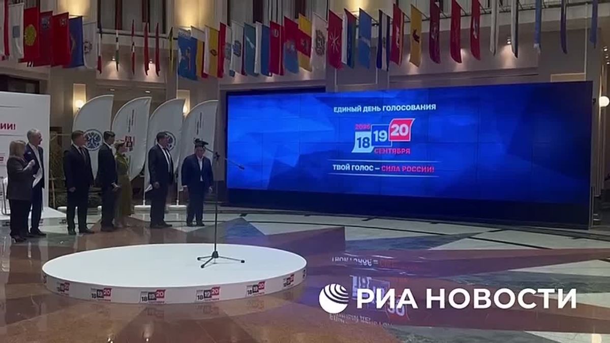 8 В ЦИК начала работу видеостена, на которую в дни выборов будут выводиться трансляции с избирательных участков по всей России