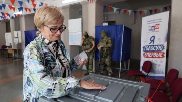 Выборы начались: Новороссия голосует, Киев истерит и угрожает