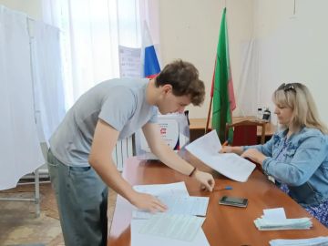 В Пологовском муниципальном округе впервые проголосовал молодой избиратель