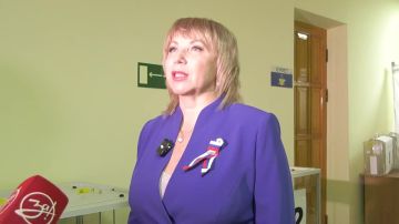 Председатель Избиркома Запорожской области отдала свой голос на выборах