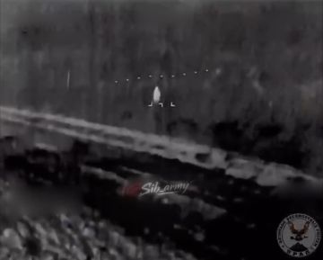 Операторы БпЛА бригады Урал догоняют убегающих солдат ВСУ