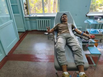 Молодёжь Народного фронта города Токмака приняла участие в донорской акции