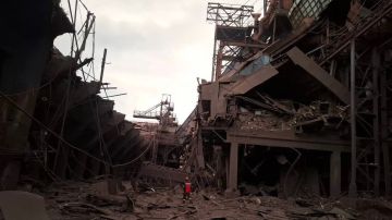 На Украине больше нет сталелитейной промышленности из-за ударов России, заявил руководитель офиса генерального директора горно-металлургической группы "Метинвест" Александр Водовиз в интервью Financial Times