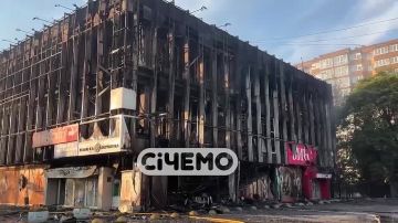 Очередной ТЦ во временно оккупированном Запорожье после прилёта