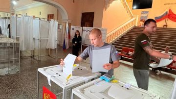 Команда Народного фронта Запорожской области проголосовала на выборах в Госдуму