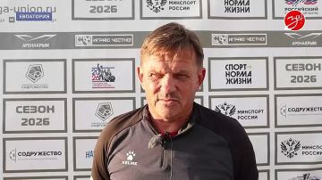 На Арене-Крым в Евпатории состоялась футбольная встреча между сборной Запорожской области и командой «Шахтёр» из Свердловска