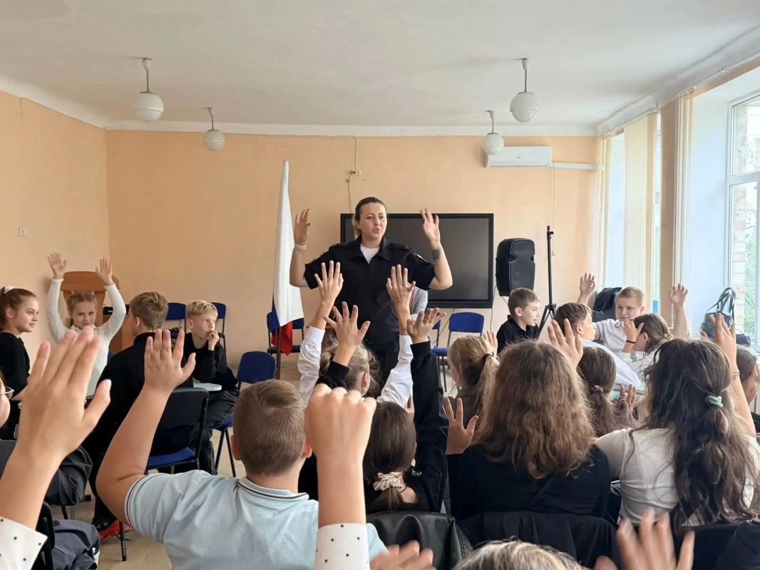 В рамках Всероссийской недели безопасности дорожного движения в средней общеобразовательной школе № 11 прошла увлекательная викторина «Знатоки ПДД» для учеников 5-х классов