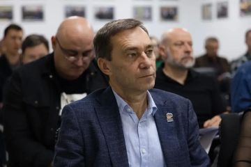 Евгений Балицкий: Представил членам Правительства Запорожской области Алексея Николаевича Тихомирова, который на выборах депутатов Государственной Думы по одномандатному округу одержал победу и войдёт в высший...