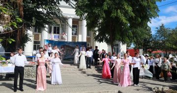 Добрые дела объединяют: благотворительная акция "Белый цветок" проходит в Крыму