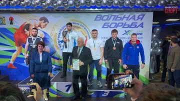 Федерация спортивной борьбы Запорожской области присоединяется к акции «4 года — как спортсмен России»!