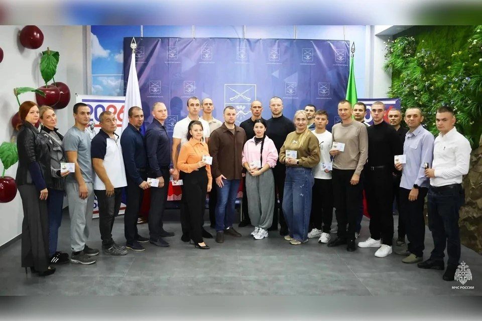 Запорожские спасатели МЧС сдали нормативы ГТО