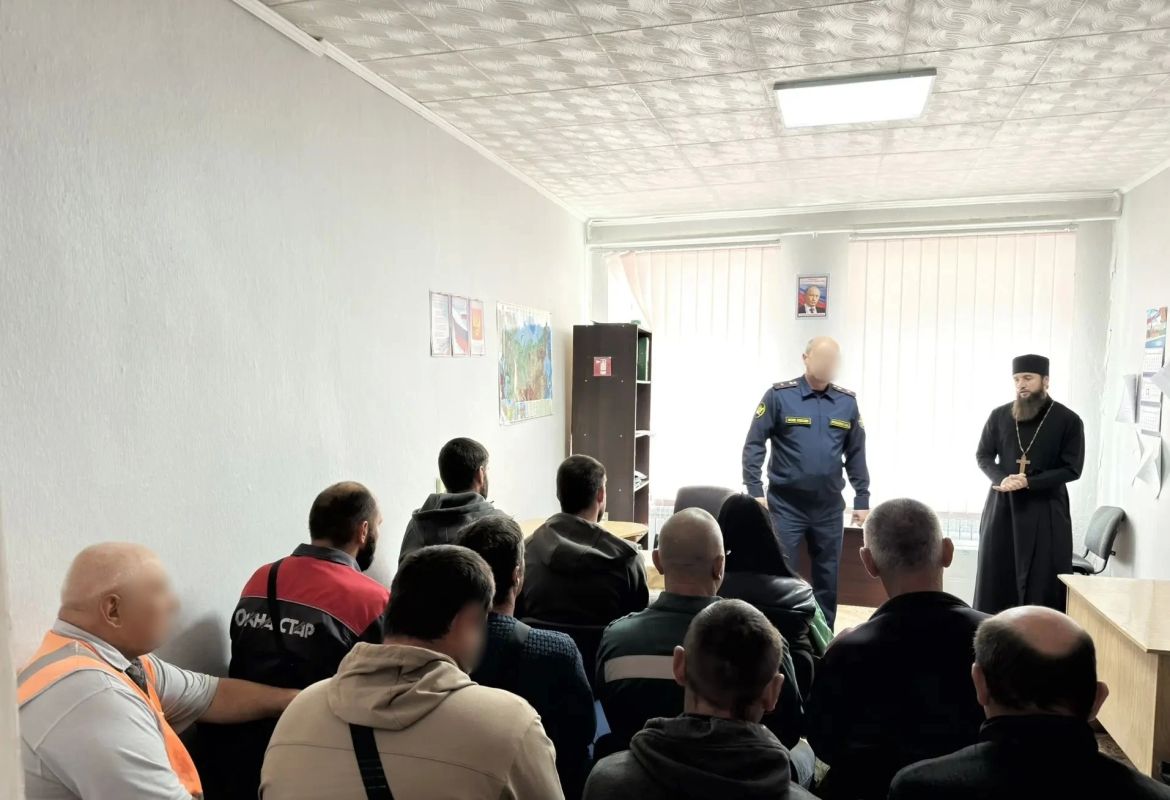 В Розовском филиале УИИ УФСИН России по Запорожской области прошло профилактическое мероприятие с участием священнослужителя