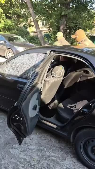 В Кривом Роге сотрудники ТЦК разбили окна в автомобиле жены военного, где сидели дети 2 и 8 лет