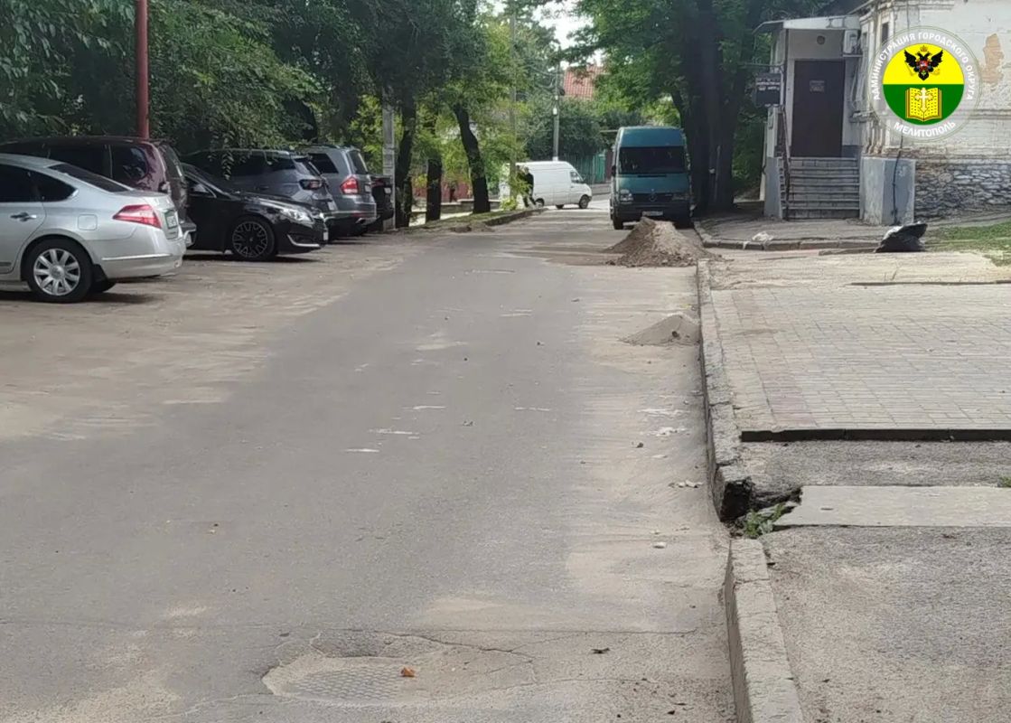 В Мелитополе продолжаются работы по благоустройству общественных территорий