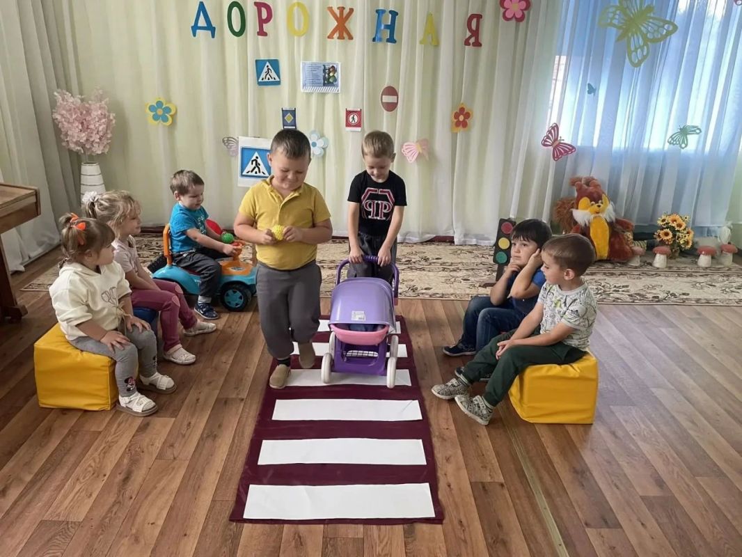 «Правила дорожные помним и соблюдаем!»: в детском саду «Жемчужинка» прошла Неделя безопасности дорожного движения
